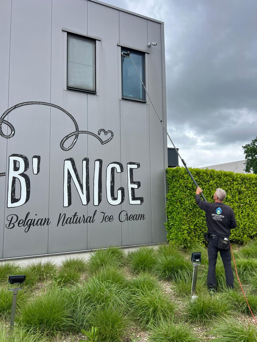 Ramen wassen met osmose-techniek bij bedrijf B'Nice in provincie Antwerpen
